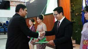 dr. Daniel Mahendrakrisna, Sp.N Dinobatkan Sebagai Lulusan Terbaik pada Pelepasan Calon Wisudawan FK Universitas Udayana Periode Oktober 2025 3
